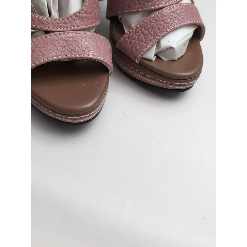 Bonia Women's pink leather‎ heels size 36
